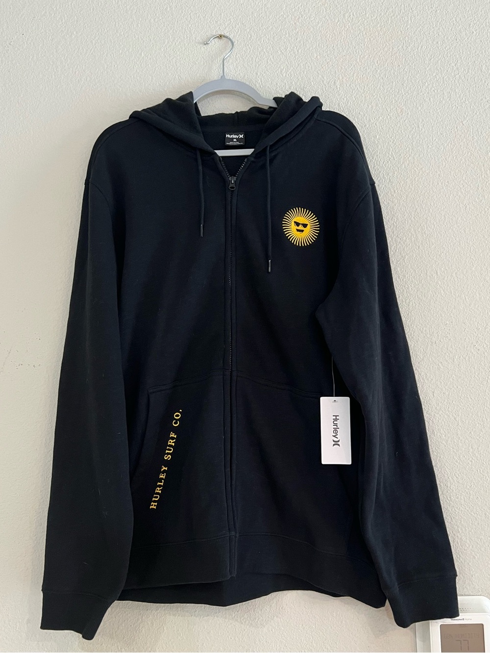 HURLEY Surf Co Men’s Black Full Zip Hoodie with Yellow Sun Graphic Size XL